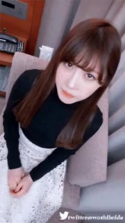 探索发现约妹 娇小身材大奶嫩妹 脱下牛仔裤揉捏奶子 口交大屌奇特姿势抽插 操的妹子直
